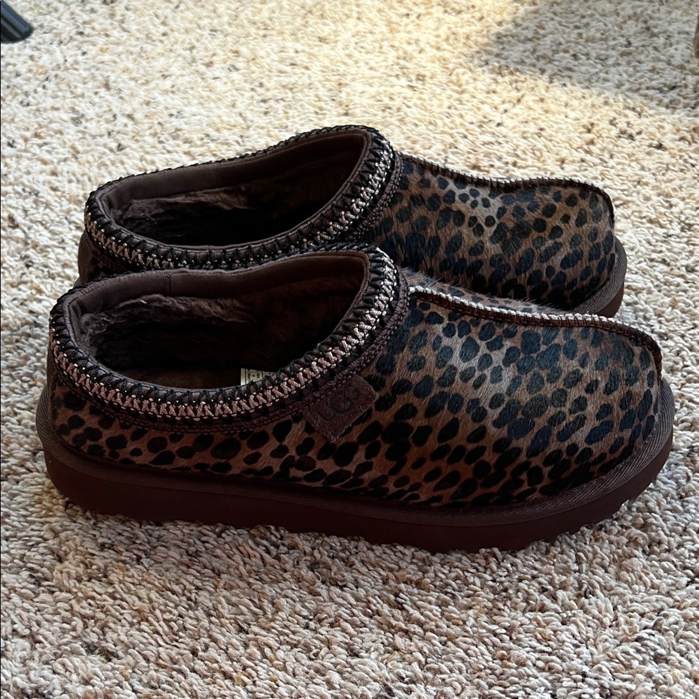 UGG tasman